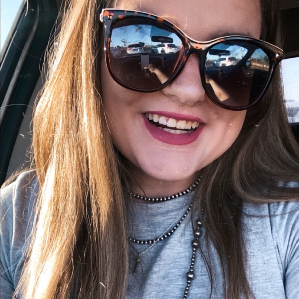 Meet your Posher, Taylor